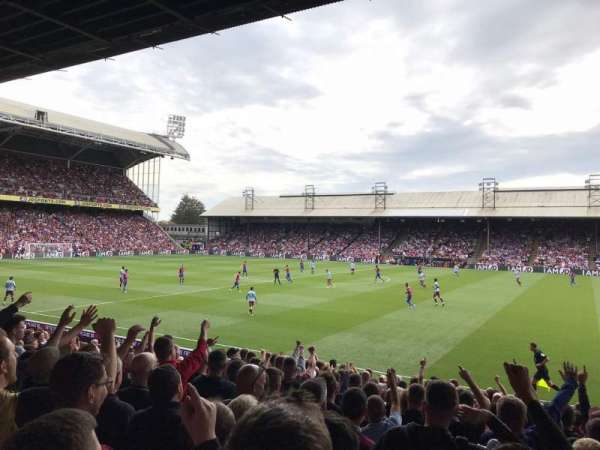 Selhurst Park, bloc: AW-T, rangée: 18, place: 64