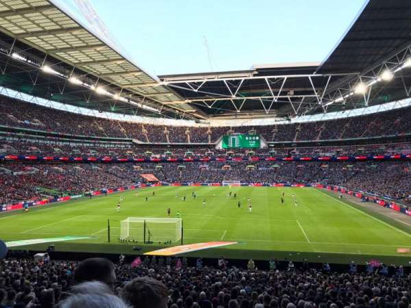 Wembley Stadium, bloc: 132, rangée: 34, place: 289