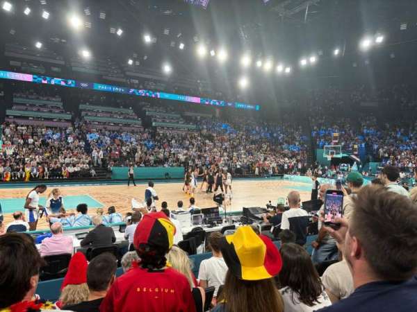 Accor Arena, bloc: Gradin E, rangée: 25, place: 11