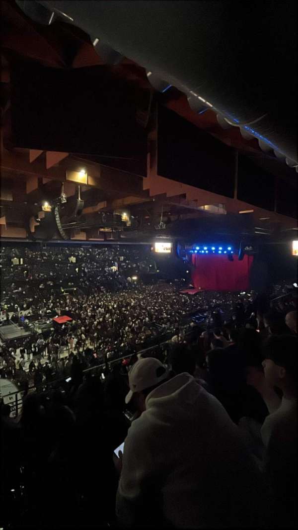Unipol Arena, bloc: EST D, rangée: 10, place: 37