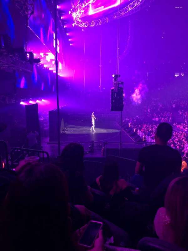 T-Mobile Arena, bloc: 3, rangée: L, place: 6