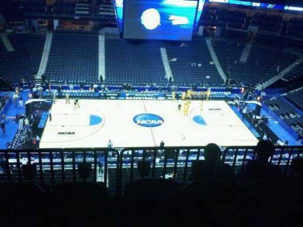 Spectrum Center, bloc: 226, rangée: F, place: 7