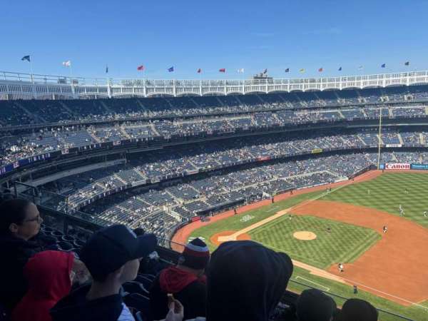 Yankee Stadium, bloc: 414, rangée: 5, place: 5