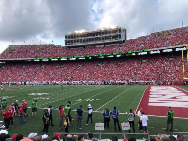 Camp Randall Stadium, bloc: Q, rangée: 15, place: 7