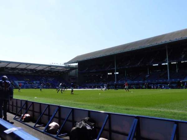 Goodison Park, bloc: Paddock, rangée: B, place: 222