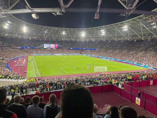 London Stadium, bloc: 218, rangée: 41, place: 104