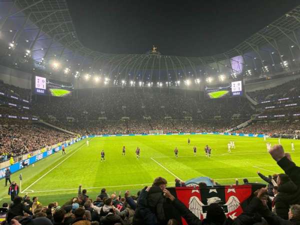 Tottenham Hotspur Stadium, bloc: 114, rangée: 17, place: 428