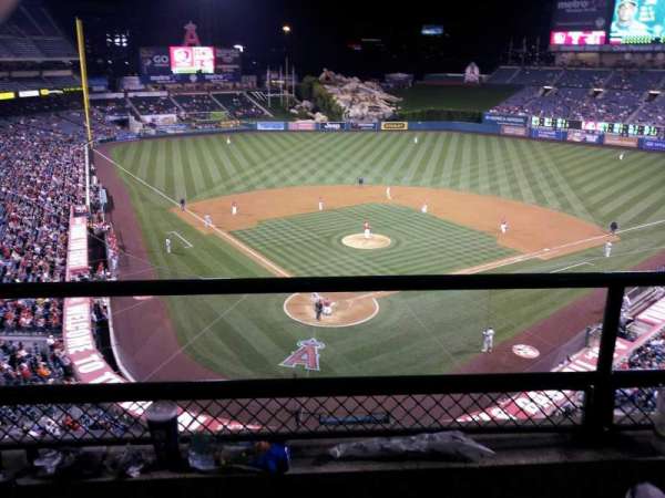 Angel Stadium, bloc: 420, rangée: B, place: 3