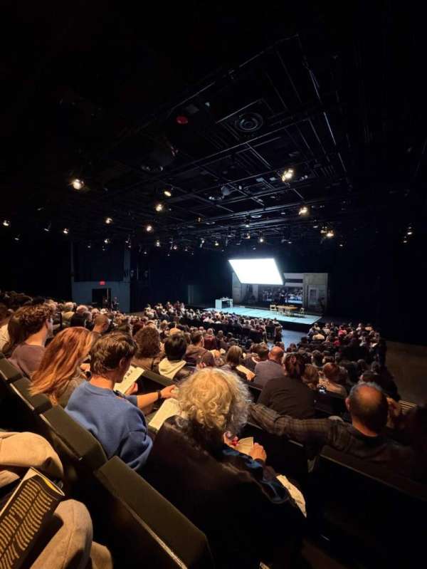 The Shed, bloc: Right, rangée: K, place: 1