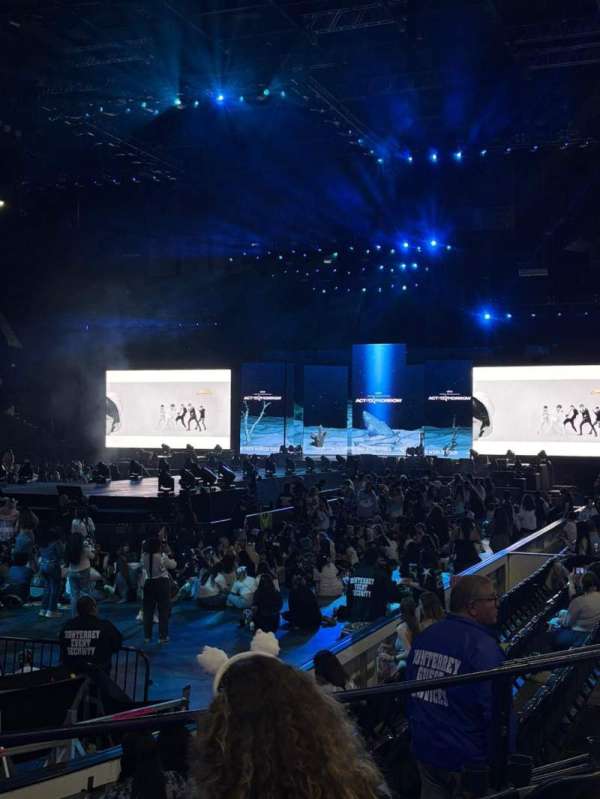 Allstate Arena, bloc: 113, rangée: E, place: 10