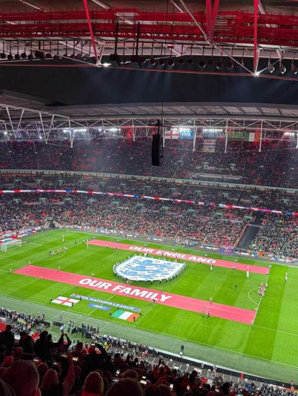 Wembley Stadium, bloc: 550, rangée: 28, place: 303