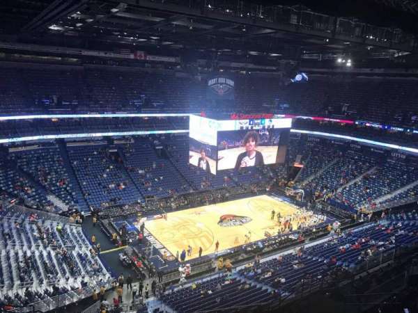 Smoothie King Center, bloc: 319, rangée: 14, place: 16