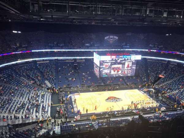 Smoothie King Center, bloc: 318, rangée: 19, place: 9
