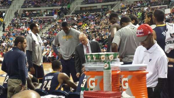 The Palace of Auburn Hills, bloc: 112, rangée: AA, place: 7