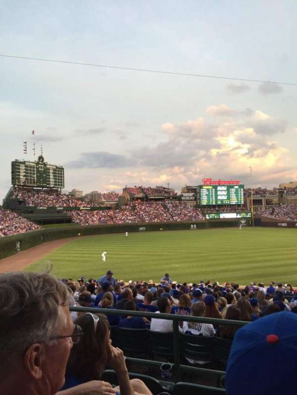 Wrigley Field, bloc: 204, rangée: 4, place: 11