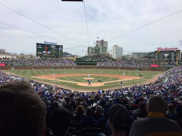 Wrigley Field, bloc: 217, rangée: 8, place: 11
