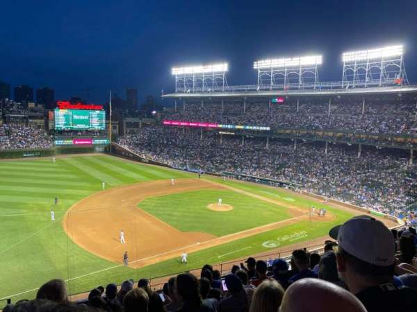 Wrigley Field, bloc: 308L, rangée: 8, place: 2