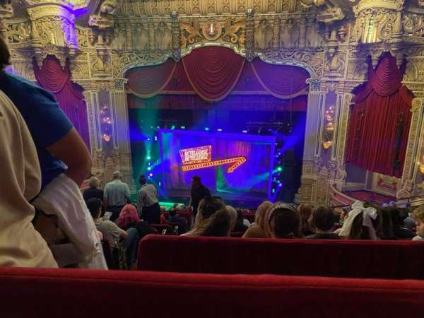 James M. Nederlander Theatre, bloc: Balcony RC, rangée: M, place: 322