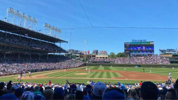 Wrigley Field, bloc: 124, rangée: 12, place: 5