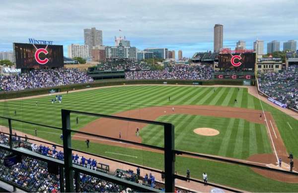 Wrigley Field, bloc: 313L, rangée: 2, place: 2