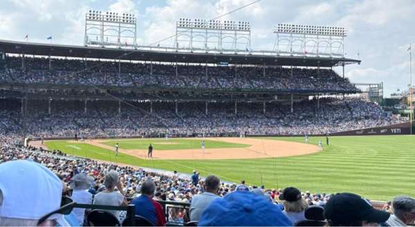 Wrigley Field, bloc: 231, rangée: 2, place: 7
