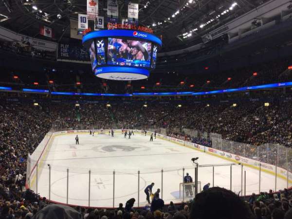 Rogers Arena, bloc: 101, rangée: 19, place: 8