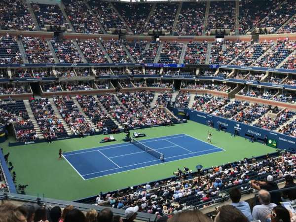 Arthur Ashe Stadium, bloc: 107, rangée: G, place: 7