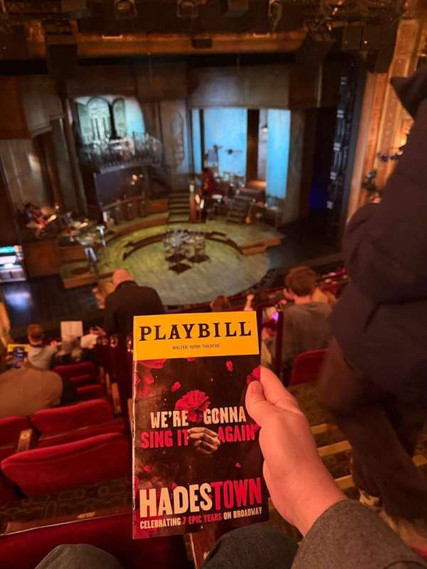 Walter Kerr Theatre, bloc: Mezzanine L, rangée: G, place: 1