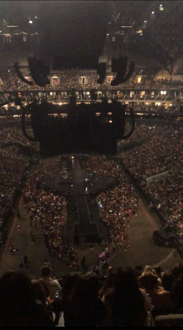 American Airlines Center, bloc: 301, rangée: f, place: 17