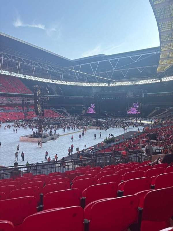 Wembley Stadium, bloc: 107, rangée: 39, place: 127