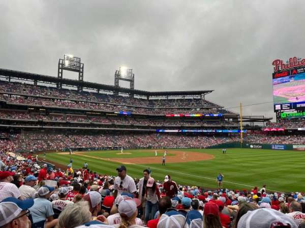 Citizens Bank Park, bloc: 110, rangée: 24, place: 14