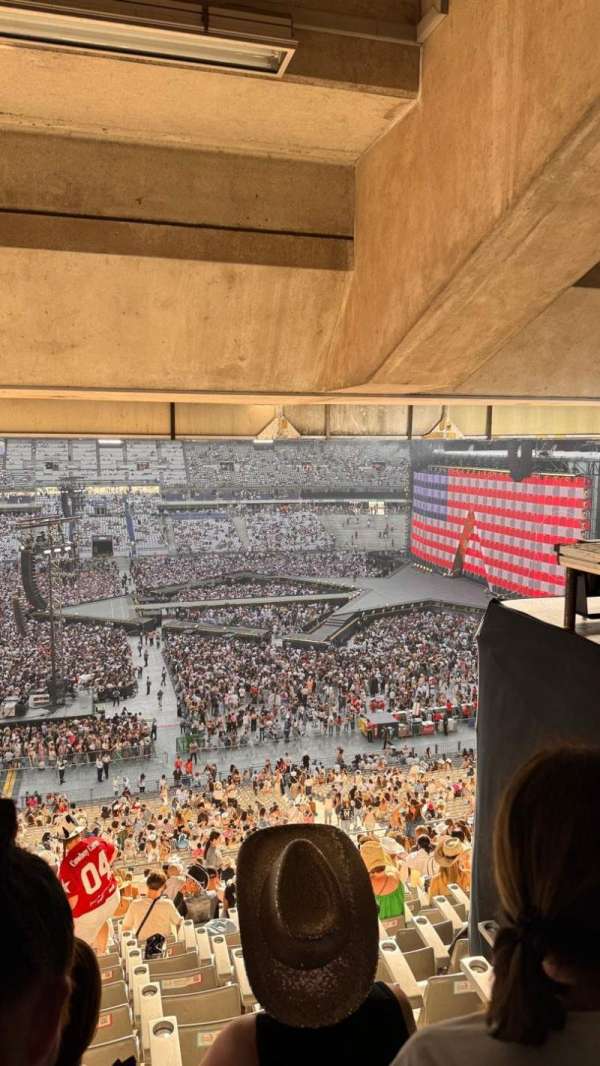 Stade de France, bloc: E6, rangée: 57, place: 37