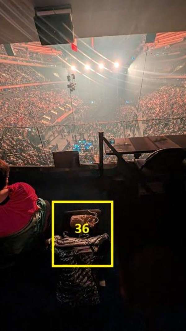 Madison Square Garden, bloc: 204LWC, rangée: 1, place: 36