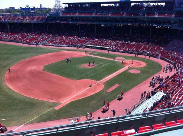 Fenway Park, bloc: Pavilion Box 12, rangée: A, place: 11