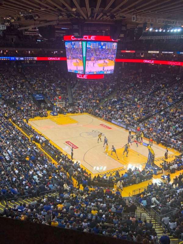 Oakland Arena, bloc: 212, rangée: 1, place: 3