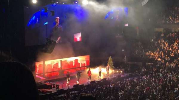 Allstate Arena, bloc: 201, rangée: E, place: 33