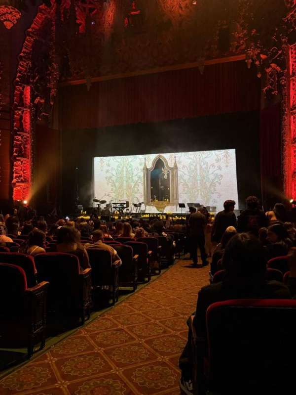 The United theater on Broadway, bloc: Orchestra Right, rangée: Q, place: 14
