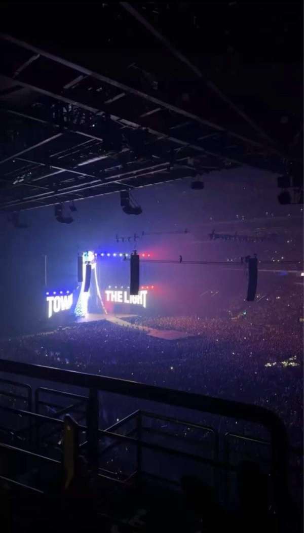 Paris La Défense Arena, bloc: 407, rangée: 44, place: 38