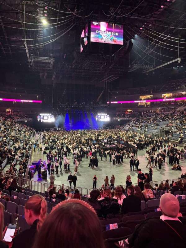 LANXESS arena, bloc: 212, rangée: 17, place: 11