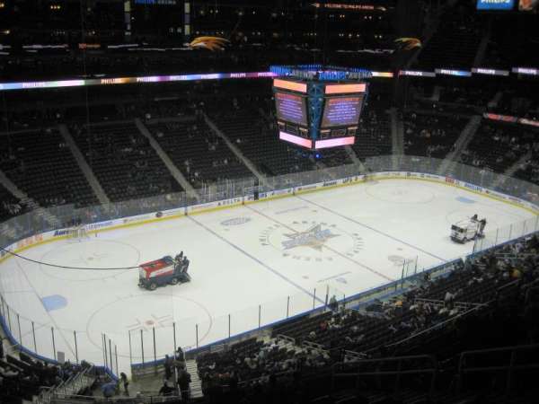 State Farm Arena, bloc: 413, rangée: F, place: 6