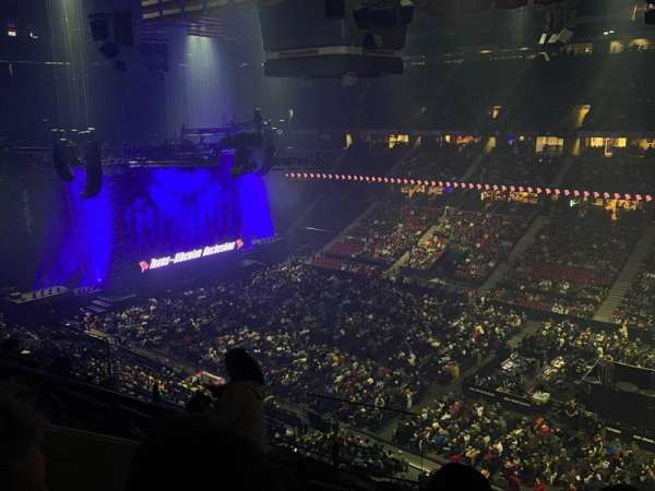 Canadian Tire Centre, bloc: 305, rangée: F, place: 11