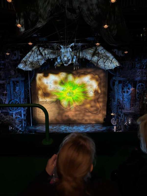 Apollo Victoria Theatre, bloc: Dress Circle, rangée: B, place: 23
