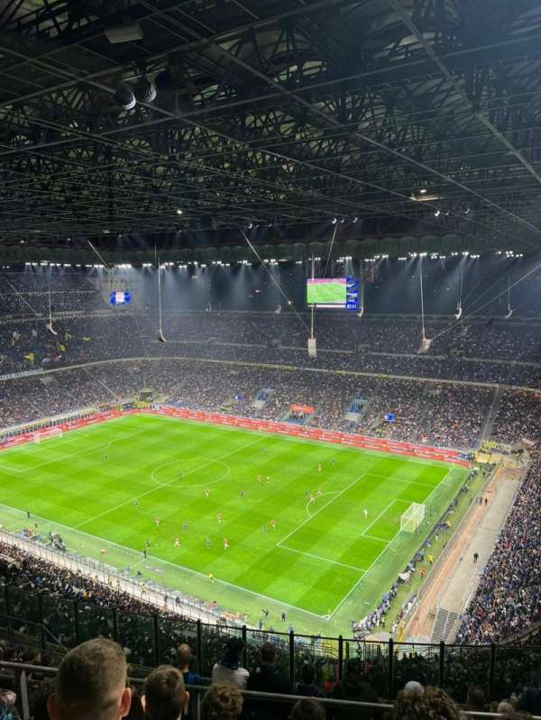 San Siro, bloc: 322, rangée: 6, place: 12