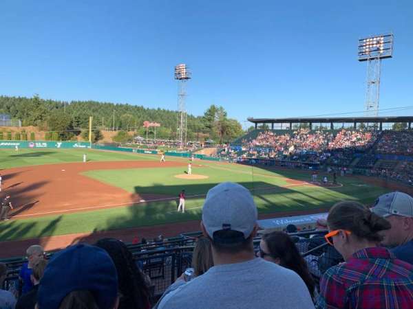 Cheney Stadium, bloc: A, rangée: 6, place: 6
