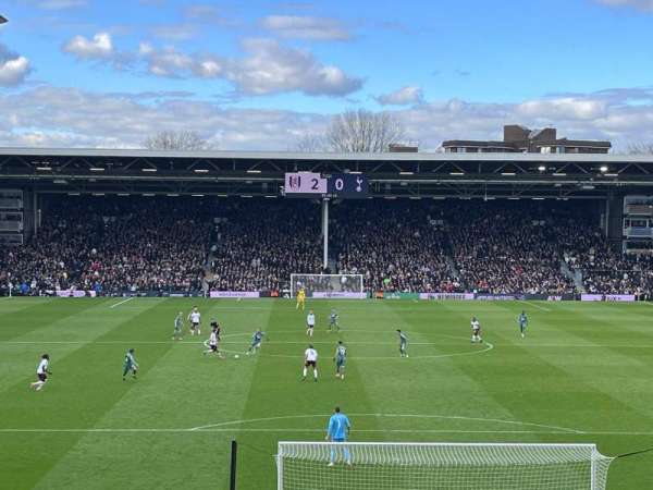 Craven Cottage, bloc: P4, rangée: II, place: 80