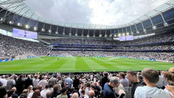 Tottenham Hotspur Stadium, bloc: 244, rangée: 24, place: 665