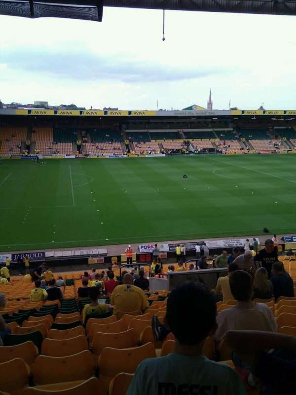 Carrow Road, bloc: M