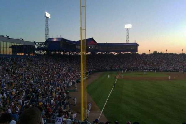 Rosenblatt Stadium, bloc: right field, rangée: 15