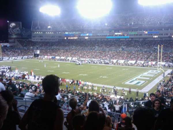 Raymond James Stadium, bloc: 242