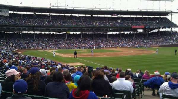 Wrigley Field, bloc: 132, rangée: 10, place: 1